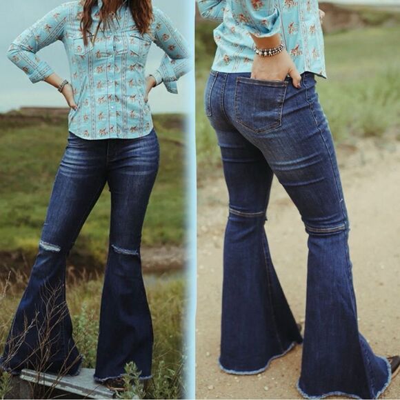 Dark Wash Distressed Knee Flare Jeans | High Rise Stretch | Raw Hem | NWT | 16 - Picture 4 of 14